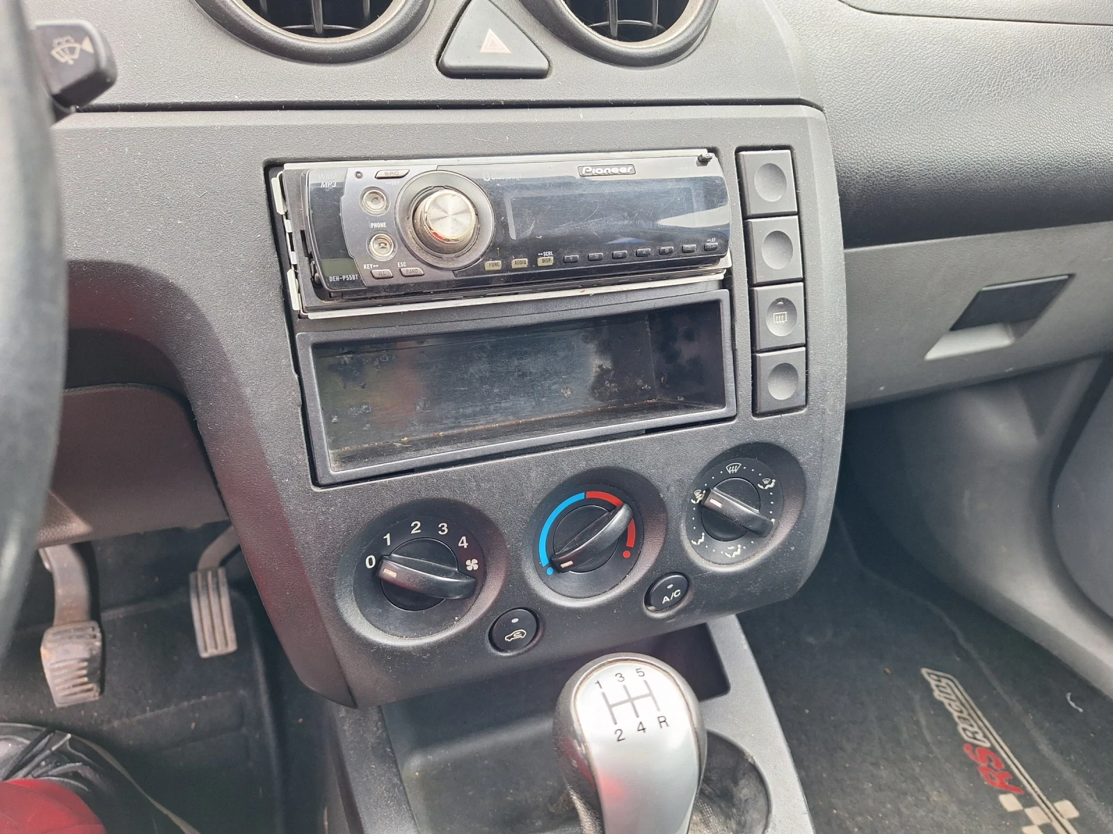 Ford Fiesta 1.25cc, снимка 8 - Автомобили и джипове - 53850311