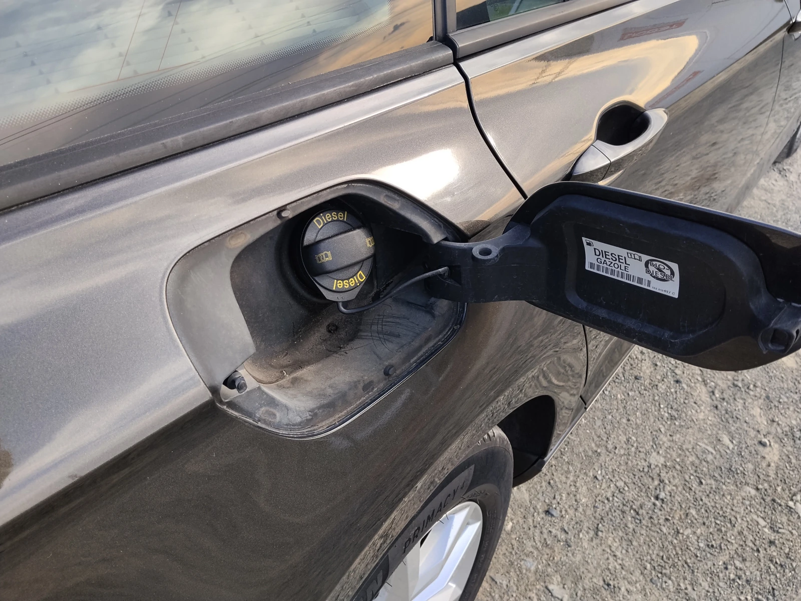 VW Passat B8/2.0 TDI 150 к.с/Keyless/Navi, снимка 17 - Автомобили и джипове - 54545542