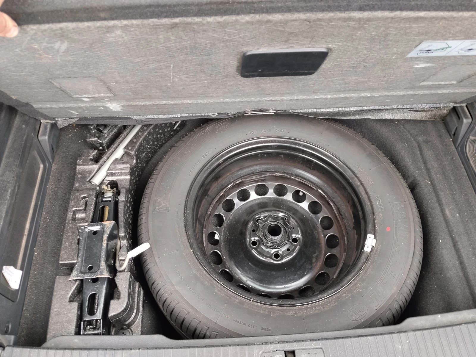 VW Passat B8/2.0 TDI 150 к.с/Keyless/Navi, снимка 16 - Автомобили и джипове - 54545542