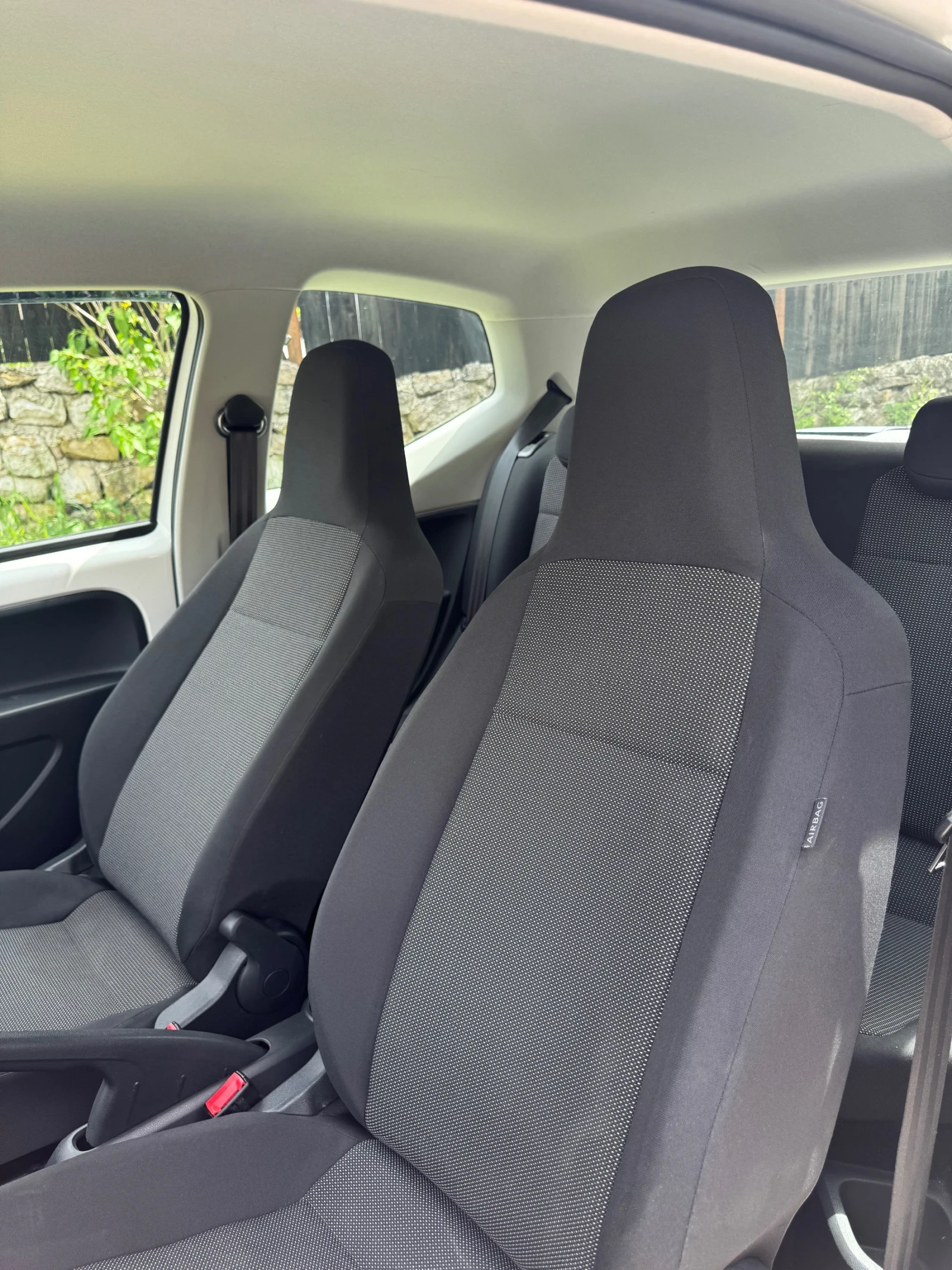 VW Up, снимка 9 - Автомобили и джипове - 54476534