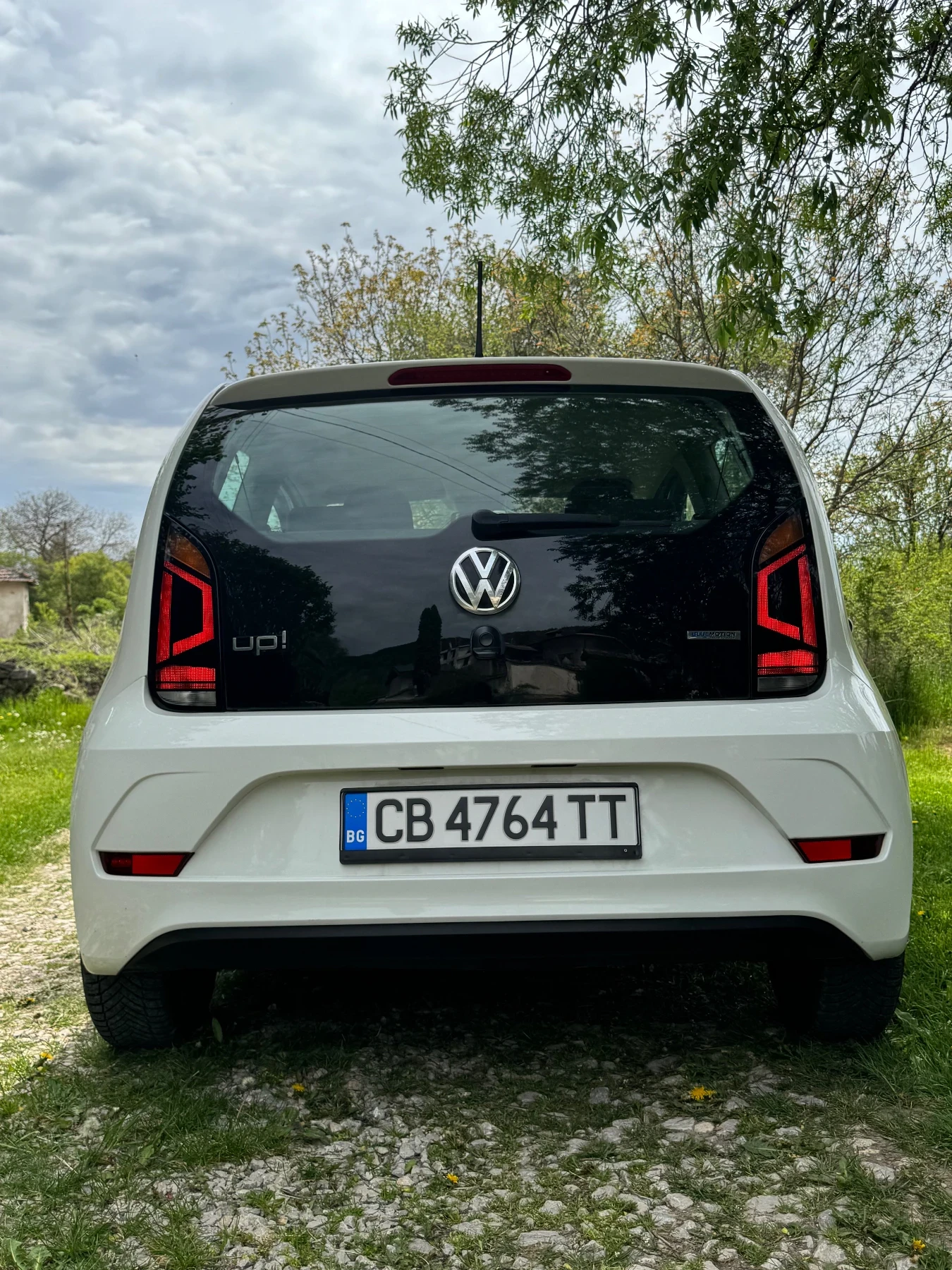 VW Up, снимка 4 - Автомобили и джипове - 54476534