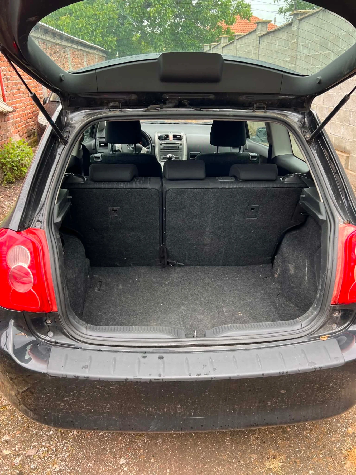 Toyota Auris 1.6 BENZIN GERMANY, снимка 8 - Автомобили и джипове - 54682677