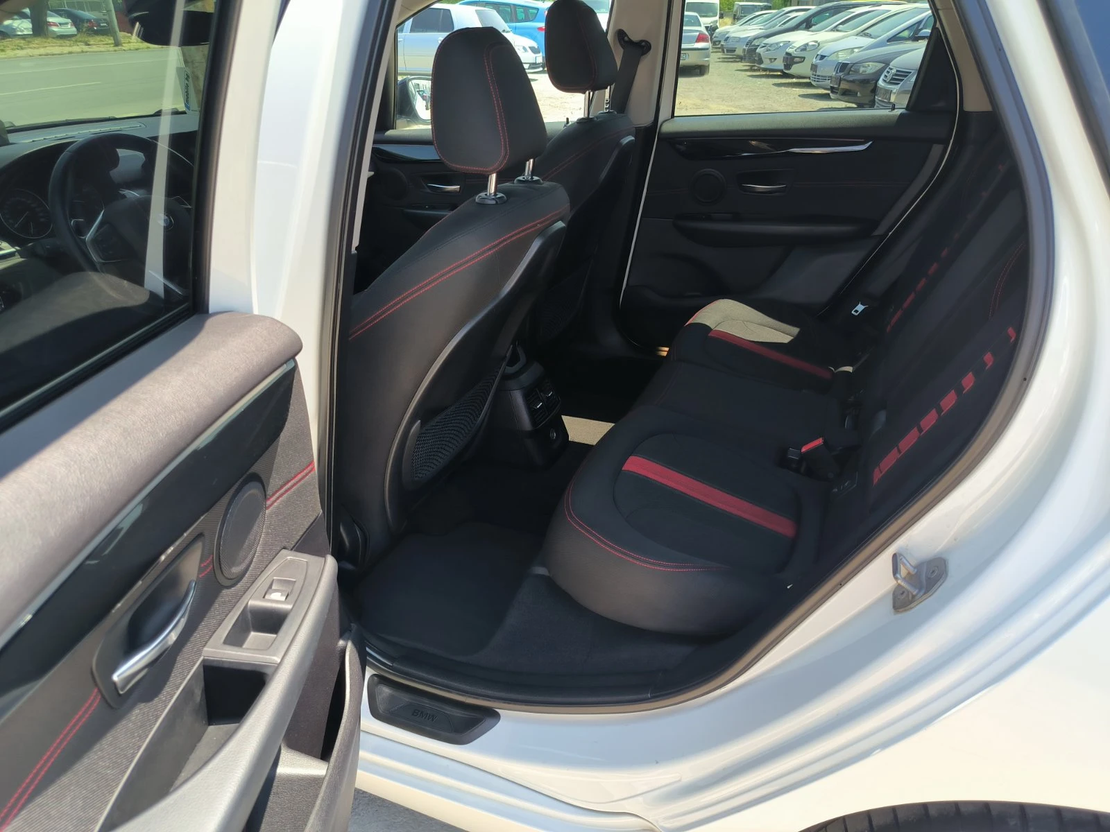 BMW 2 Active Tourer 2.0d-M-sport-Automat-Navi-Euro-6B, снимка 16 - Автомобили и джипове - 55101904