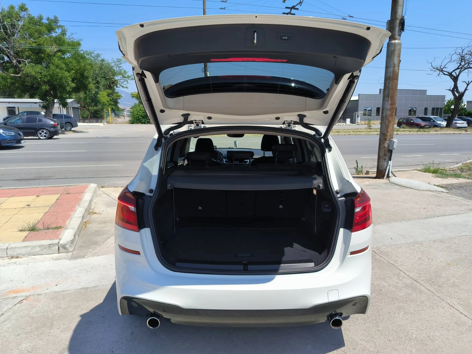BMW 2 Active Tourer 2.0d-M-sport-Automat-Navi-Euro-6B, снимка 11 - Автомобили и джипове - 55101904