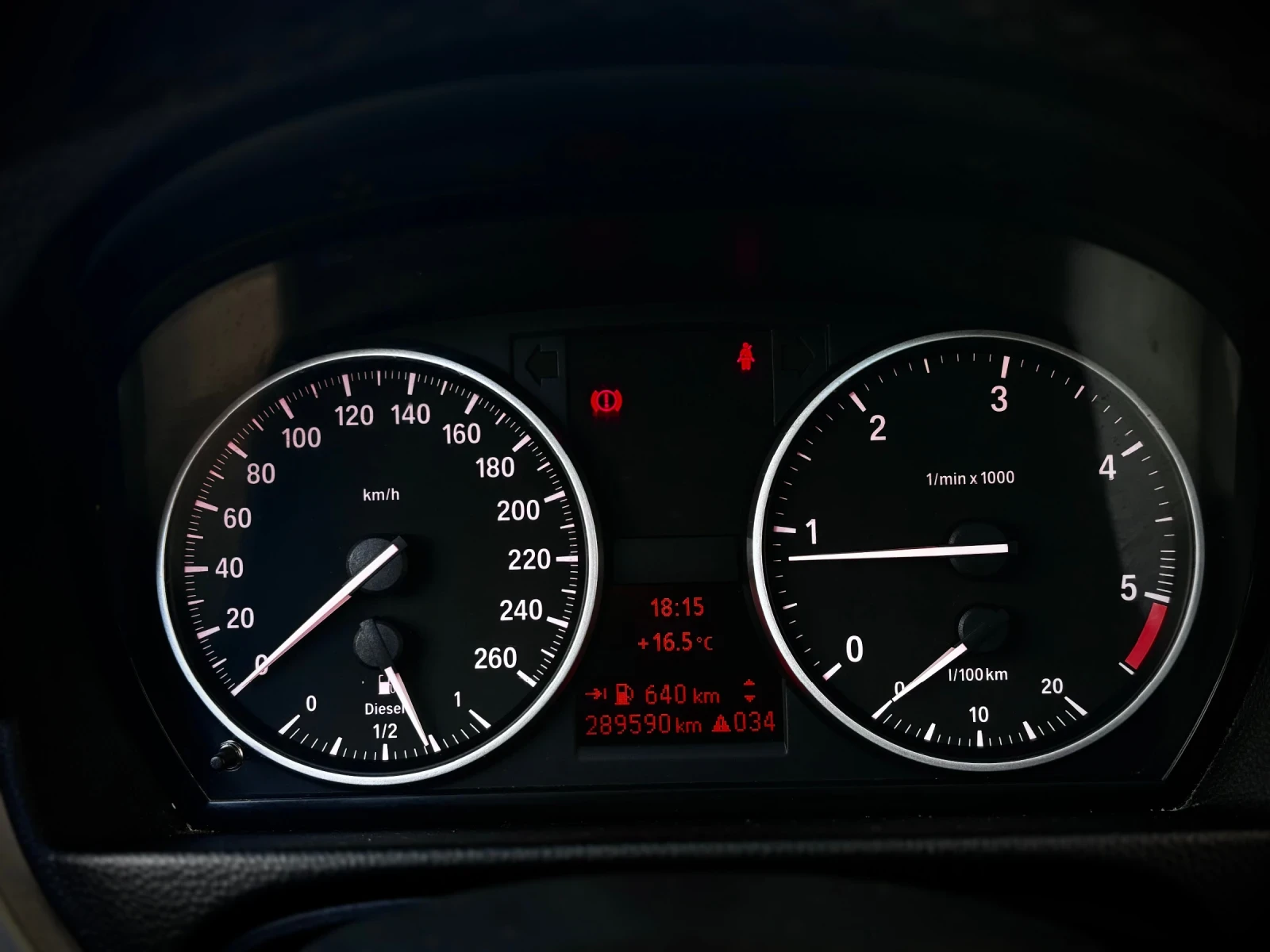 BMW 320 318d* NAVI* * PANORAMA* , снимка 9 - Автомобили и джипове - 55225568