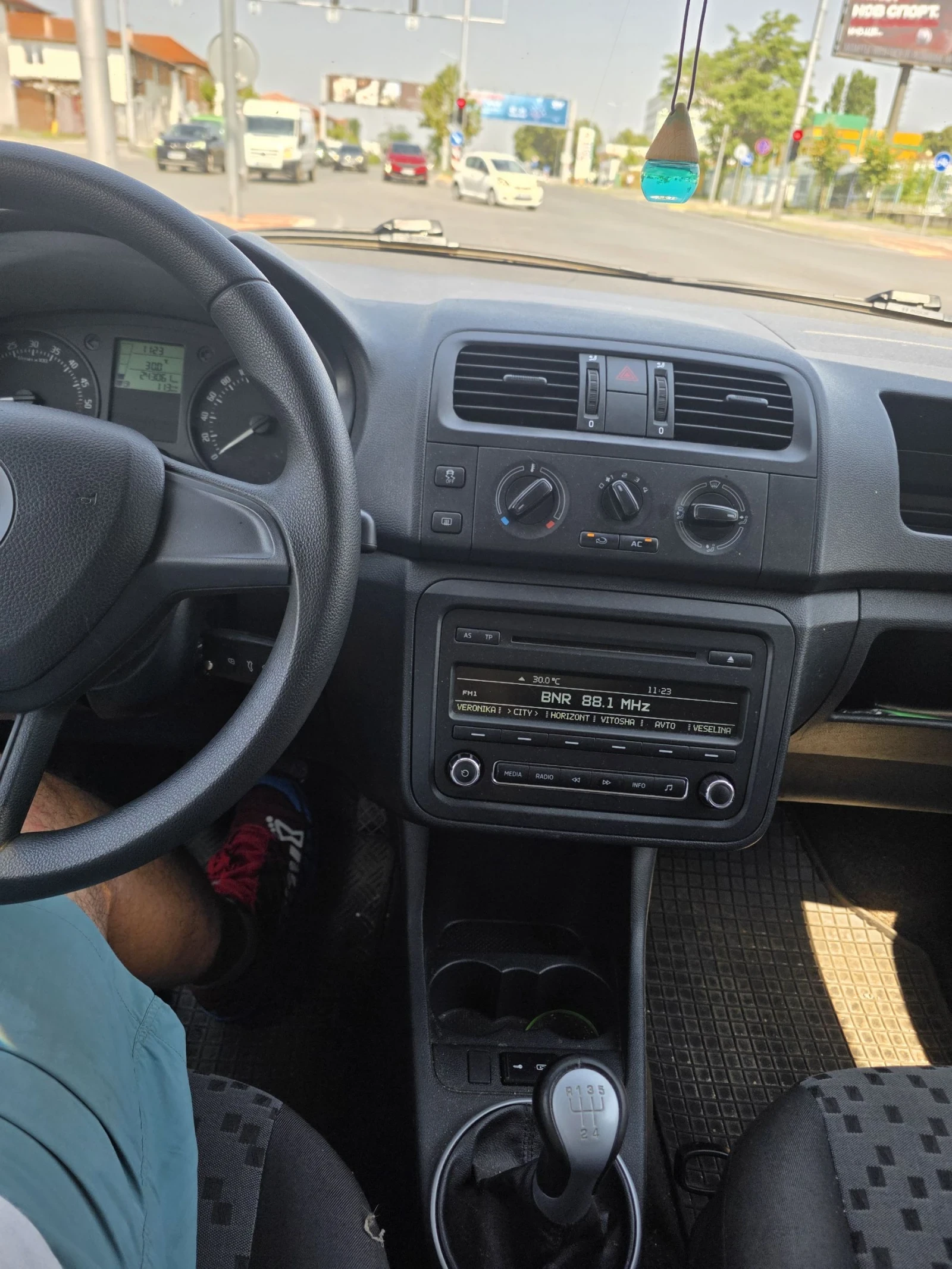 Skoda Praktik, снимка 6 - Автомобили и джипове - 55384573