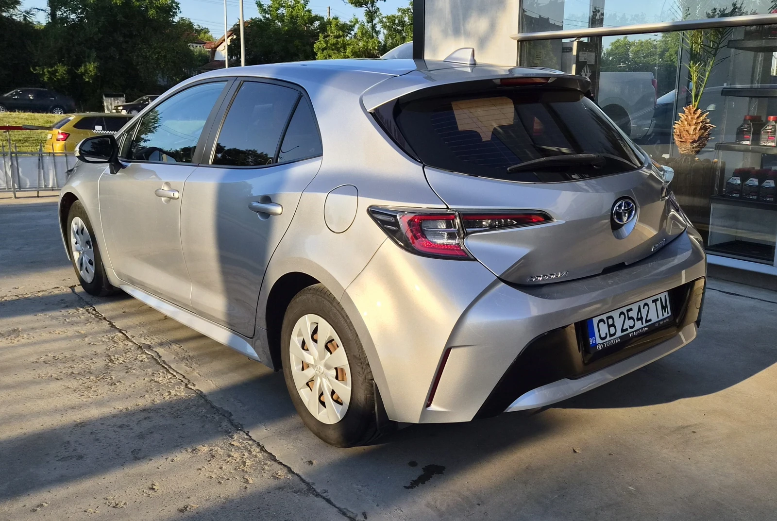 Toyota Corolla ГАРАНЦИЯ  1.8 (122 кс) Hybrid e-CVT, снимка 6 - Автомобили и джипове - 55496643