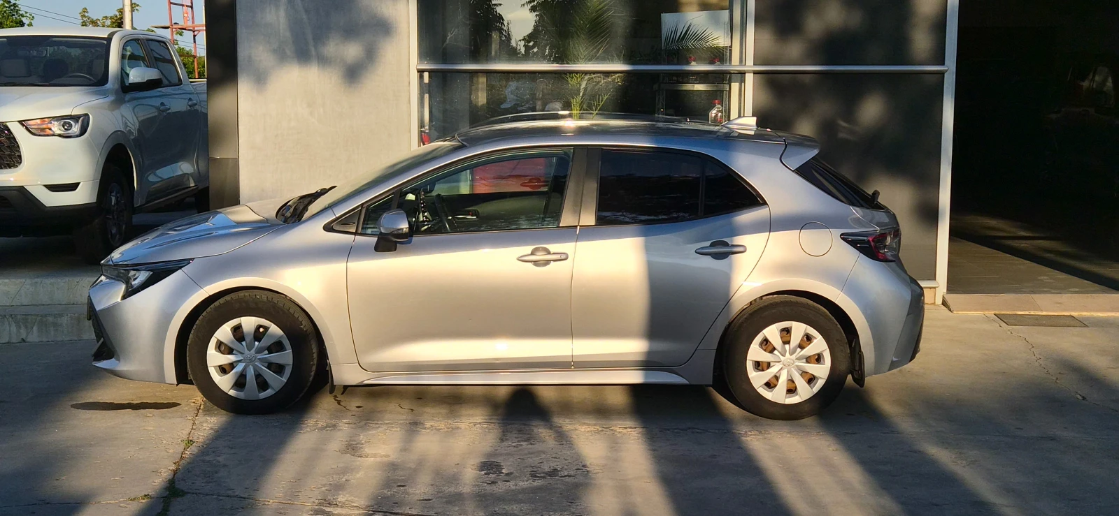 Toyota Corolla ГАРАНЦИЯ  1.8 (122 кс) Hybrid e-CVT, снимка 7 - Автомобили и джипове - 55496643