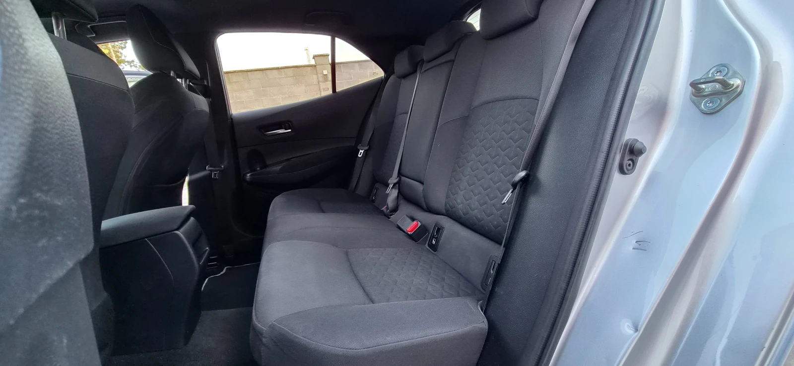 Toyota Corolla ГАРАНЦИЯ  1.8 (122 кс) Hybrid e-CVT, снимка 9 - Автомобили и джипове - 55496643