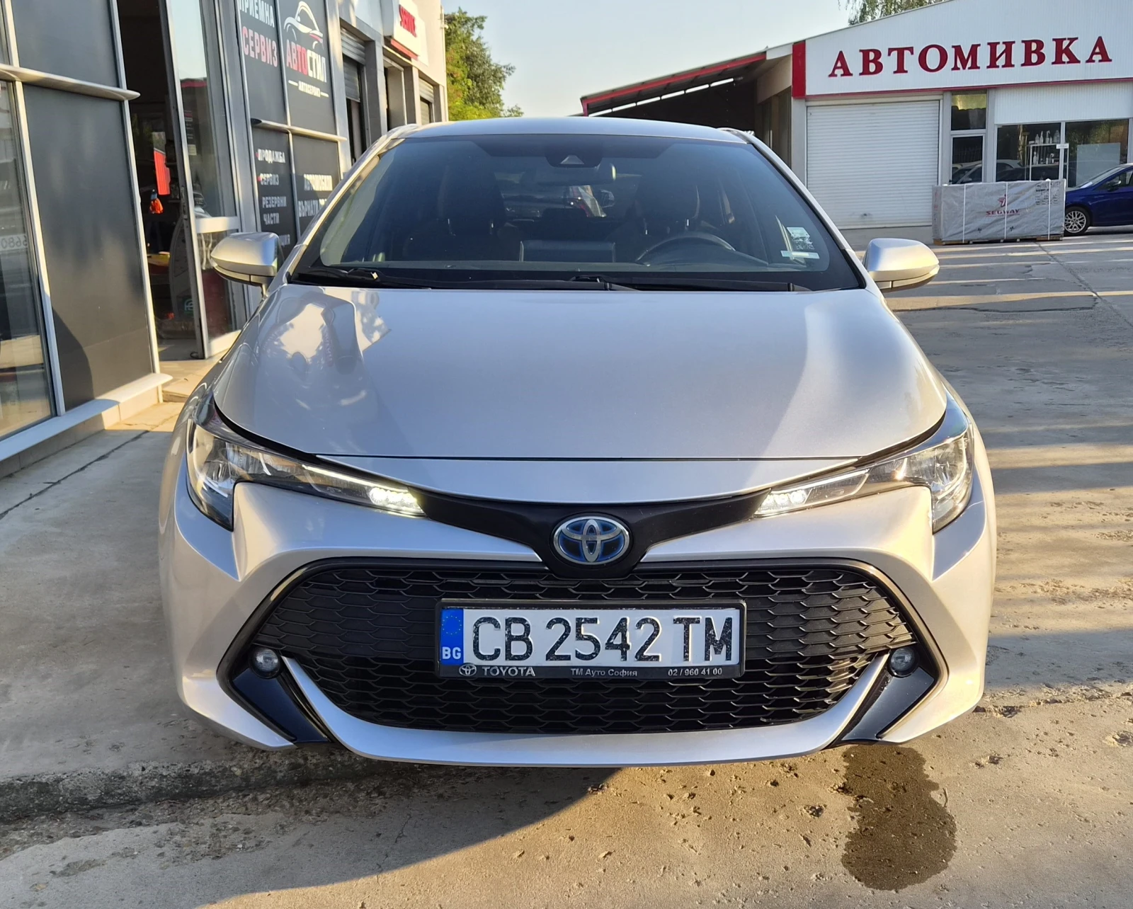 Toyota Corolla ГАРАНЦИЯ  1.8 (122 кс) Hybrid e-CVT, снимка 2 - Автомобили и джипове - 55496643