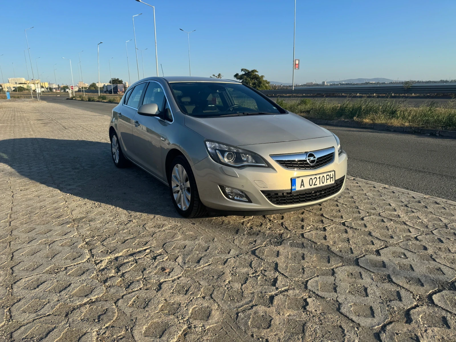 Opel Astra 1.6, снимка 2 - Автомобили и джипове - 56447493