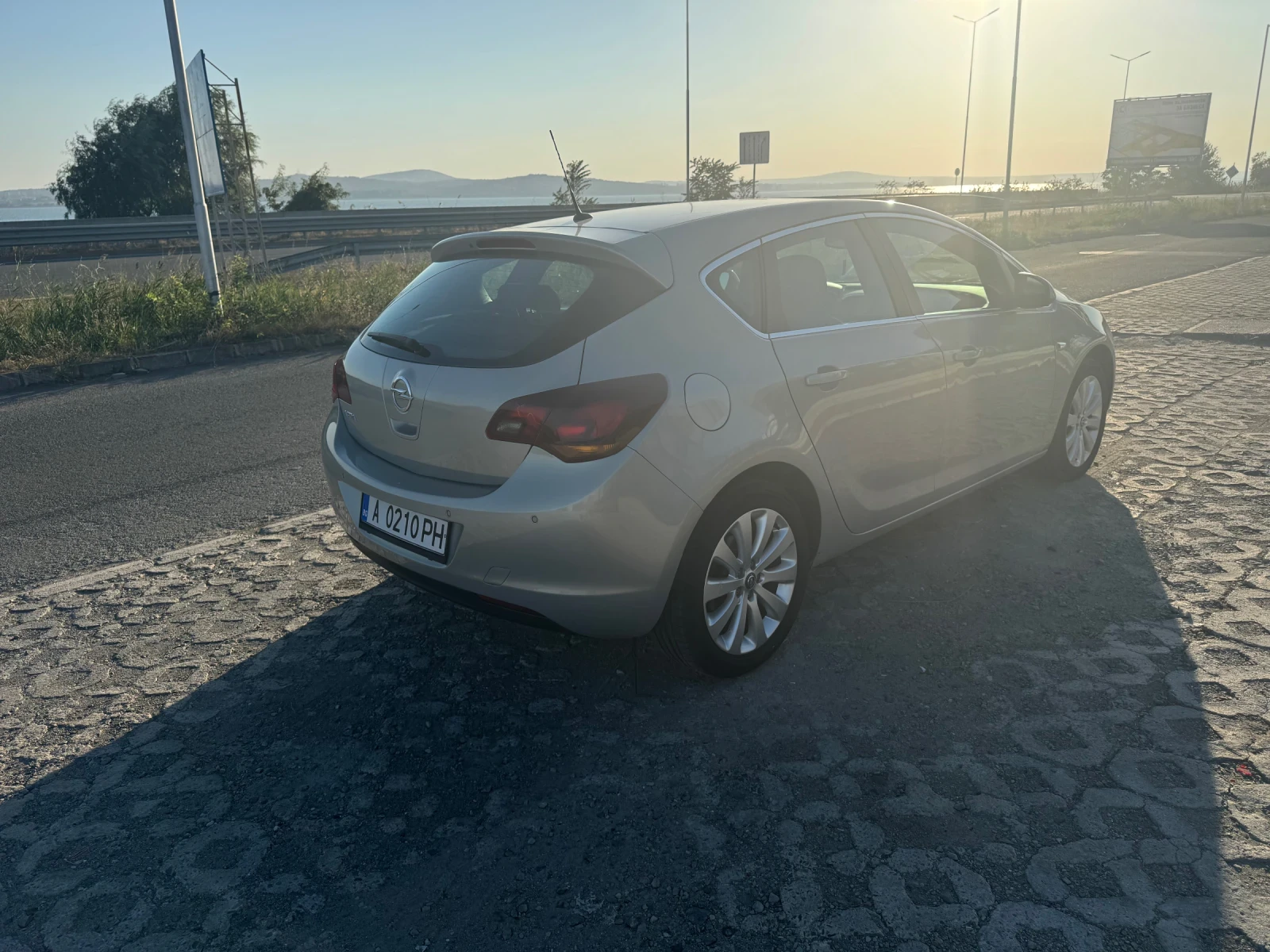 Opel Astra 1.6, снимка 3 - Автомобили и джипове - 56447493
