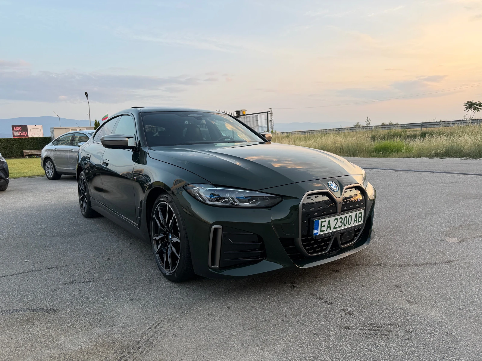 BMW i4 M50 * M-SPORT* HEAD-UP* DISTR* KEYLESS* H&K  | Mobile.bg � ����������� 7