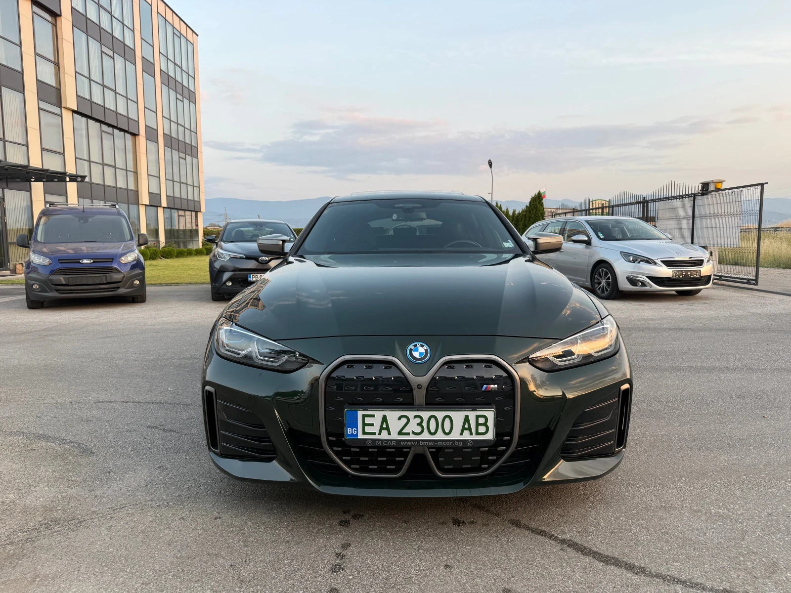 BMW i4 M50 * M-SPORT* HEAD-UP* DISTR* KEYLESS* H&K  | Mobile.bg � ����������� 8
