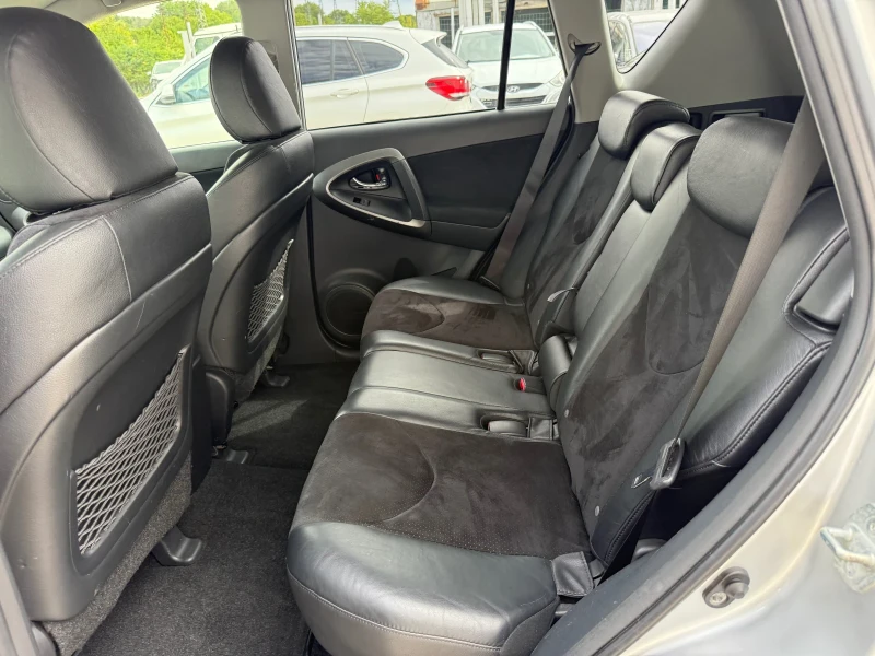 Toyota Rav4 2.2d4d * Avtom* Navi* Nova* UNIKAT* , снимка 9 - Автомобили и джипове - 39978288