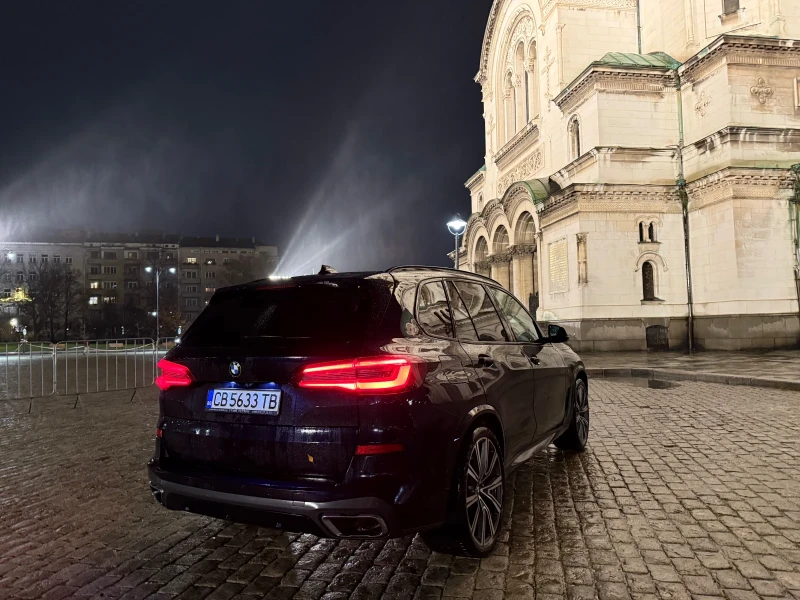 BMW X5  40d* xDrive* M-Pack* Head-Up* Pano* Laser* Лизинг, снимка 3 - Автомобили и джипове - 48847941