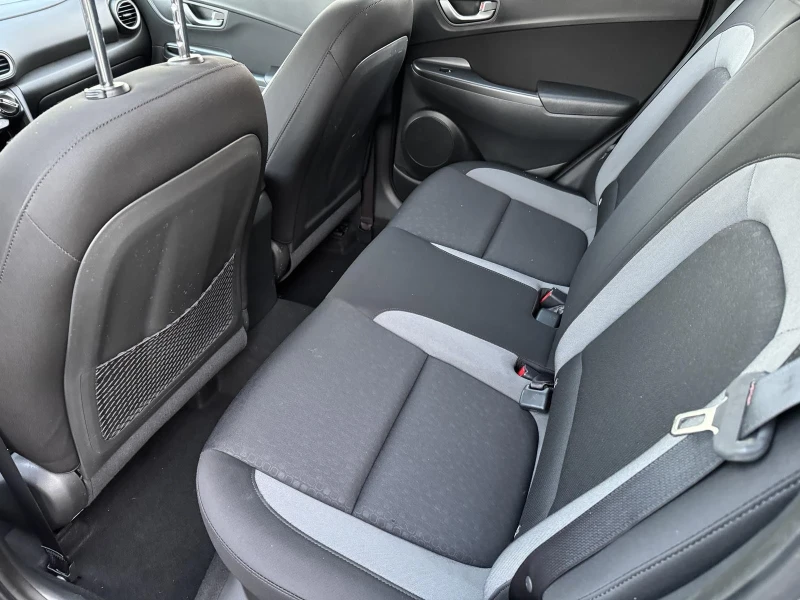 Hyundai Kona 1.6 turbo 4x4, снимка 8 - Автомобили и джипове - 52670115