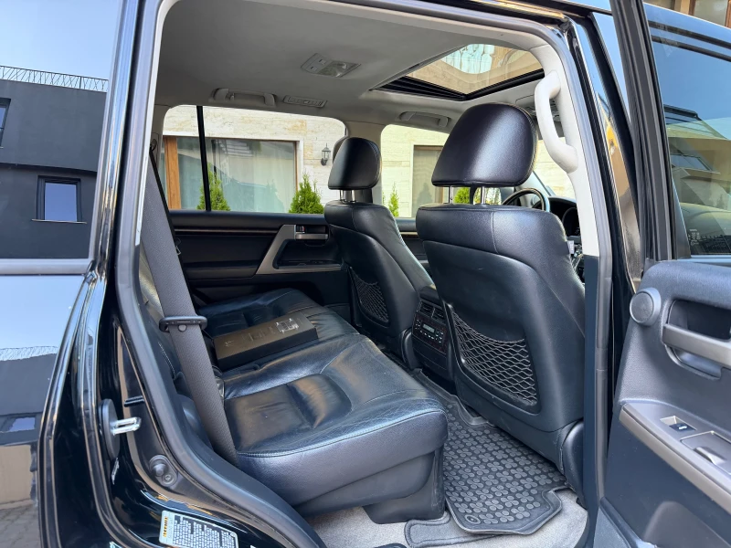Toyota Land cruiser J200-Юбилейна 17/20-УНИКАТ!!!, снимка 10 - Автомобили и джипове - 52255975