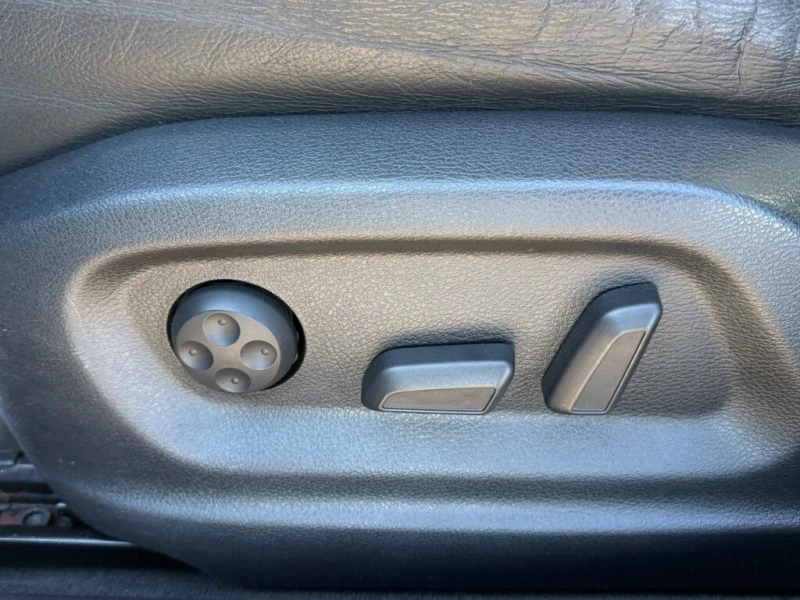 Audi Q3 * quattro 4dr 2.0T Progressiv * CARFAX * ЦЕНА ДО Б, снимка 10 - Автомобили и джипове - 53044779