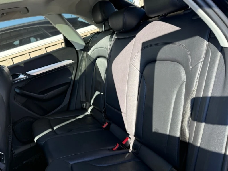 Audi Q3 * quattro 4dr 2.0T Progressiv * CARFAX * ЦЕНА ДО Б, снимка 12 - Автомобили и джипове - 53044779