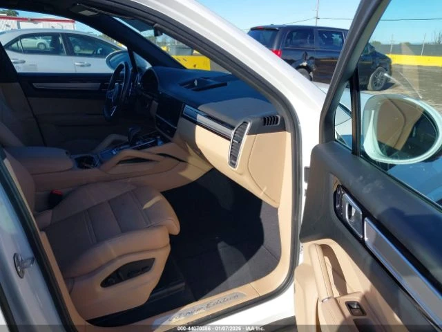 Porsche Cayenne PLATINUM* CARFAX* КЛИП НА МОТОР* ФИКСИРАНА ЦЕНА - изображение 10