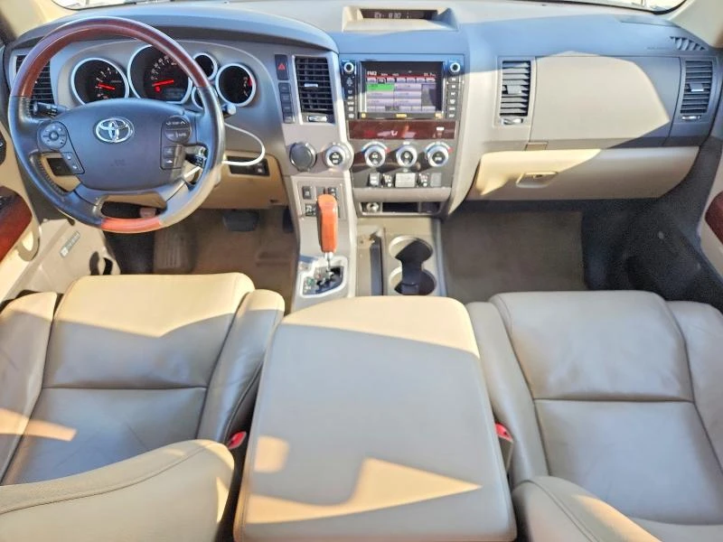 Toyota Sequoia PLATINUM| 5.7L V8, снимка 8 - Автомобили и джипове - 55266760