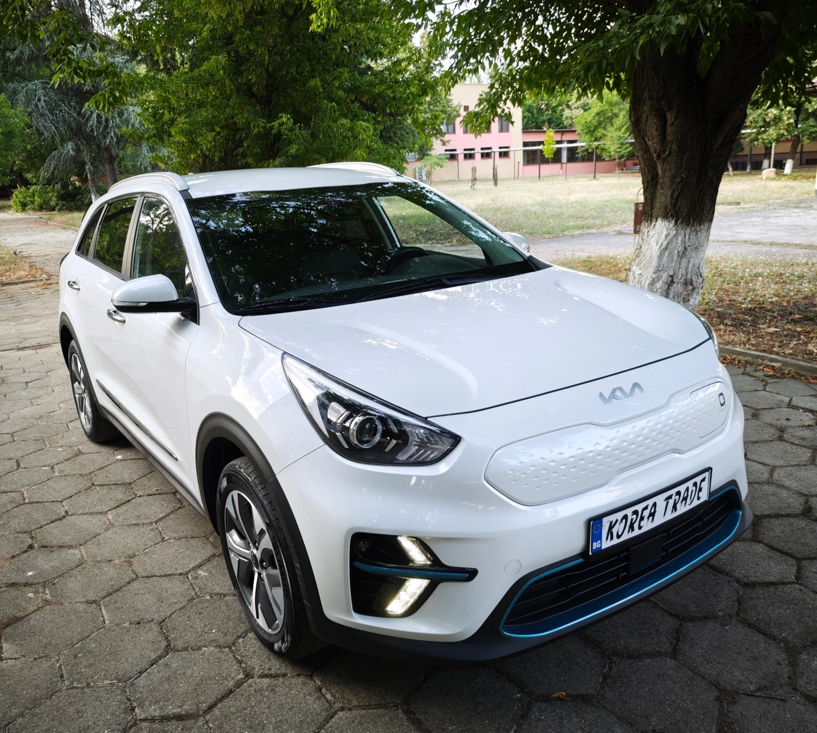 Kia Niro EV - 64 kW, снимка 2 - Автомобили и джипове - 55292593