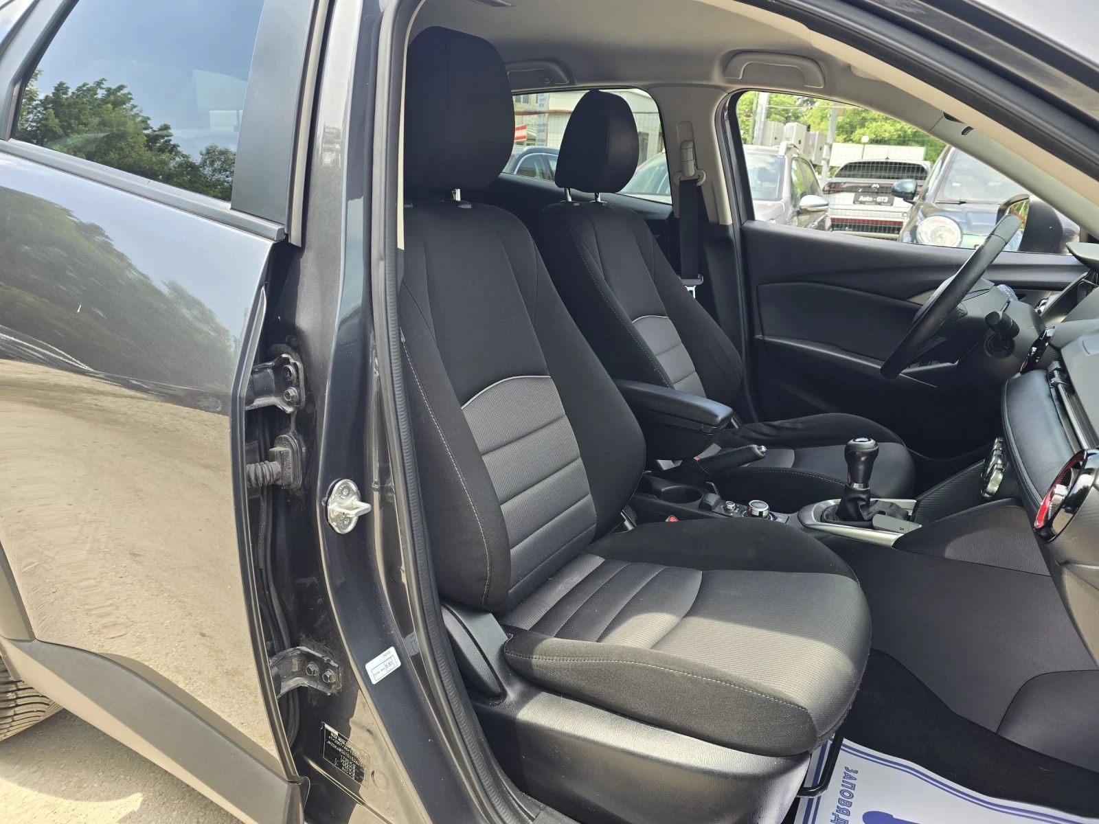 Mazda CX-3 1.5D 105 к.с Топ състояние , снимка 12 - Автомобили и джипове - 54800648