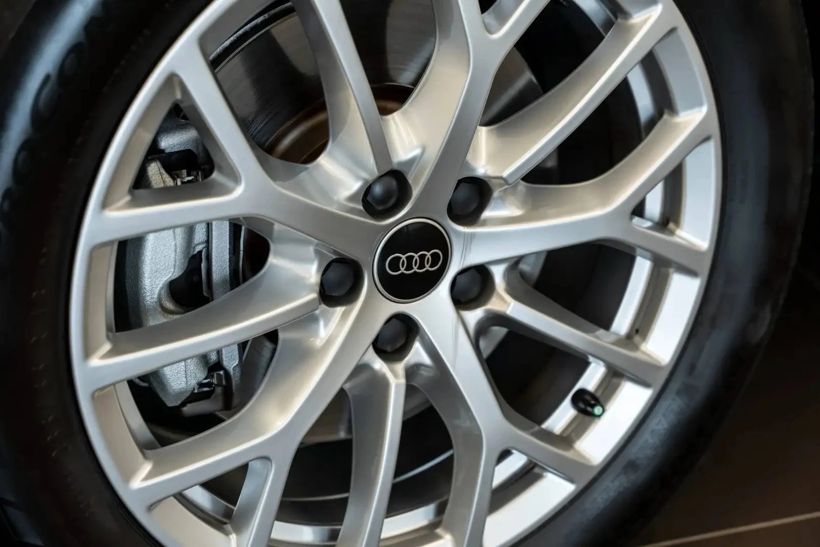 Audi Q3 PROGRESSIV ЦЕНА ДО БЪЛГАРИЯ АВТОКРЕДИТ, снимка 8 - Автомобили и джипове - 55626387