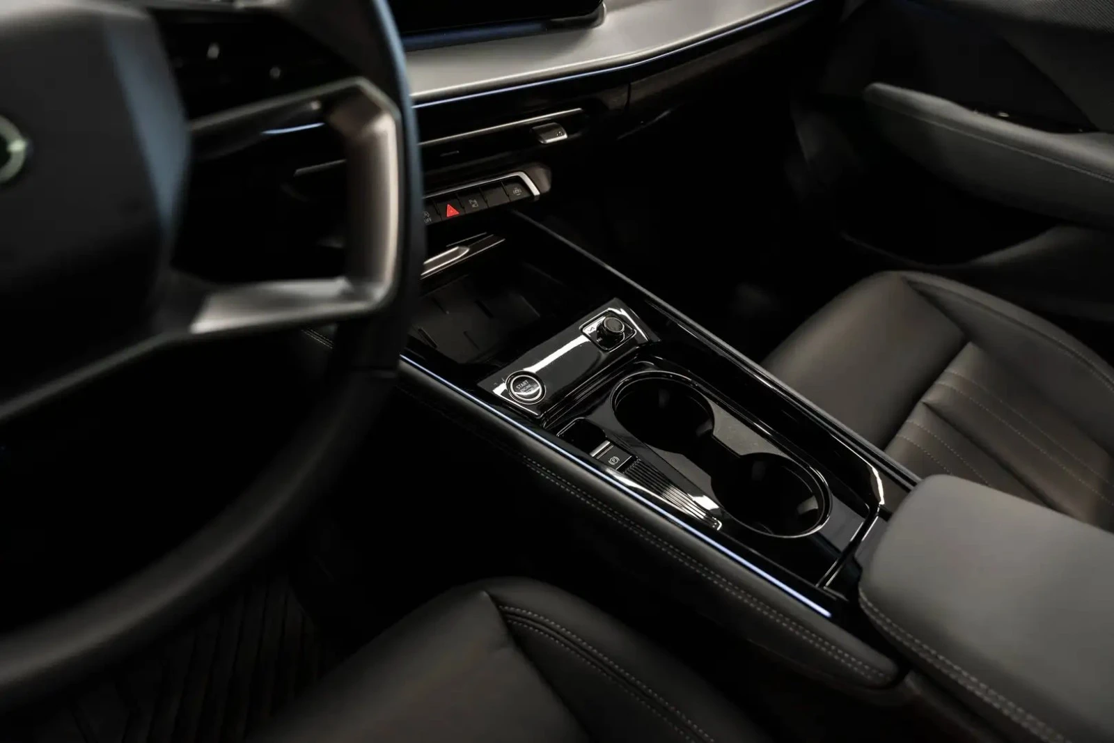 Audi Q3 PROGRESSIV ЦЕНА ДО БЪЛГАРИЯ АВТОКРЕДИТ, снимка 13 - Автомобили и джипове - 55626387