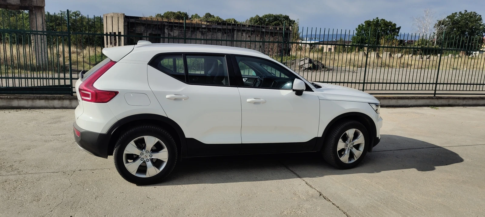 Volvo XC40 SUF, снимка 6 - Автомобили и джипове - 56410955