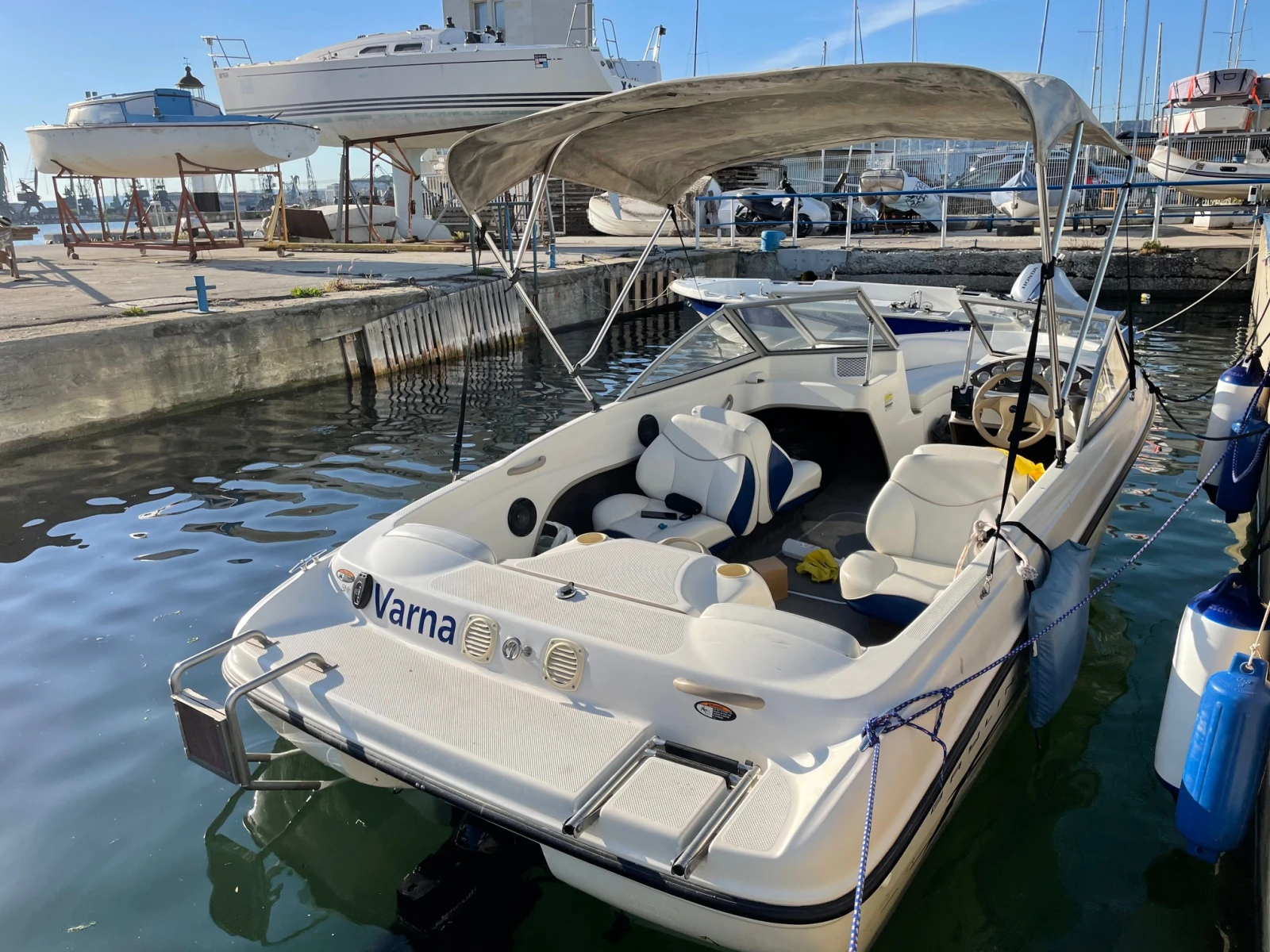 Моторна яхта Bayliner 175 Bowrider - изображение 2