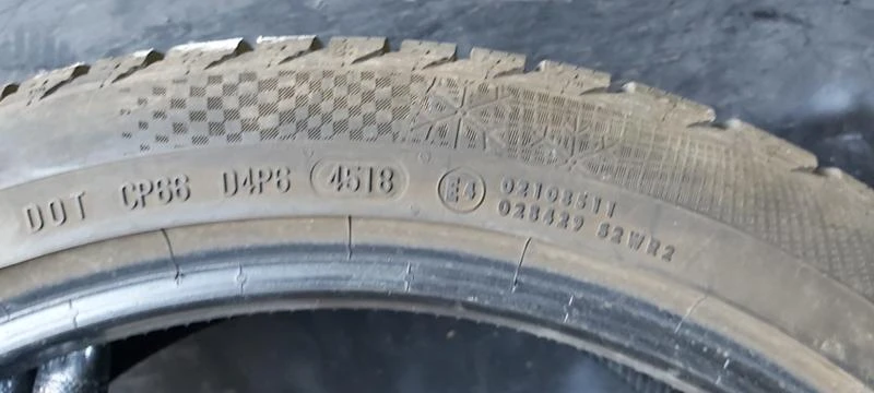 Гуми Зимни 245/40R19, снимка 7 - Гуми и джанти - 35130142