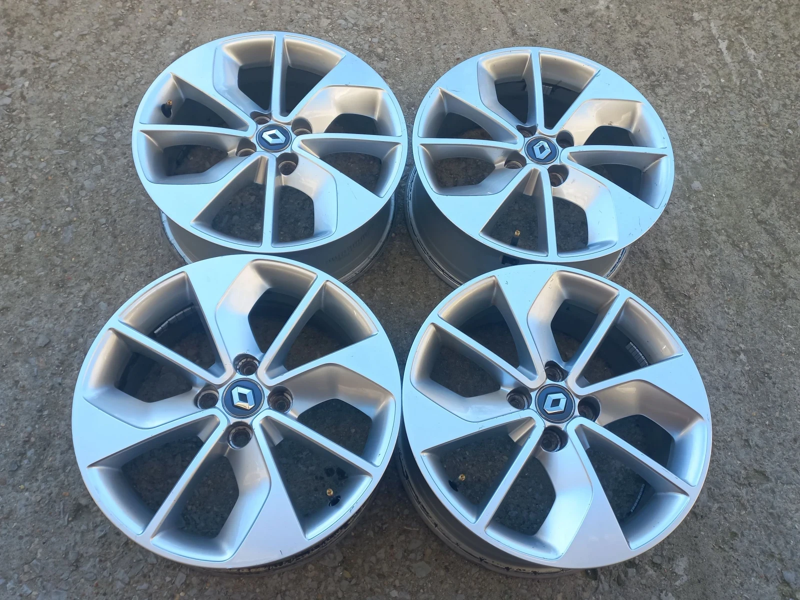 ������ �� Renault | Mobile.bg � ����������� 10