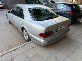 Mercedes-Benz E 200, снимка 4