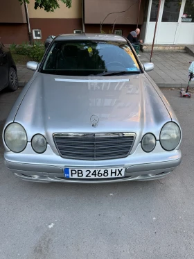 Mercedes-Benz E 200, снимка 1