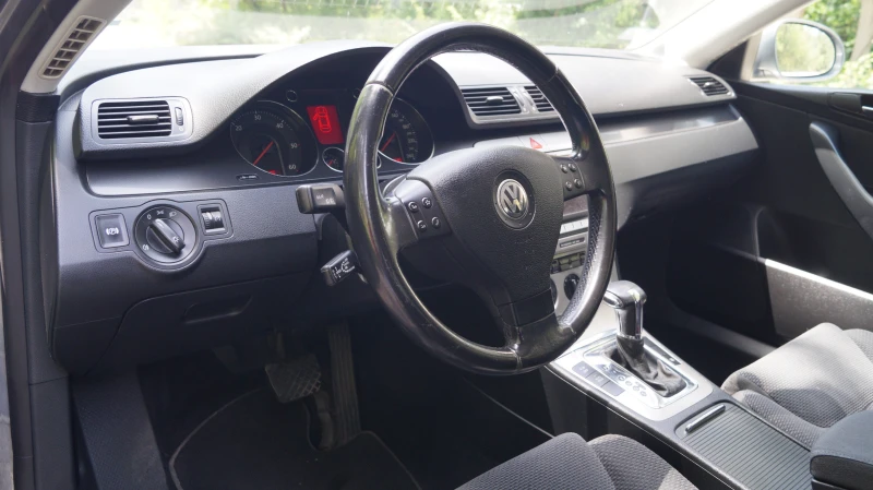 VW Passat, снимка 8 - Автомобили и джипове - 47154648