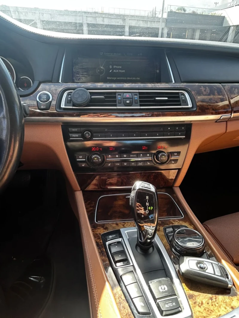 BMW 750 Li Xd FULL FACE DIGITAL, снимка 10 - Автомобили и джипове - 52474370