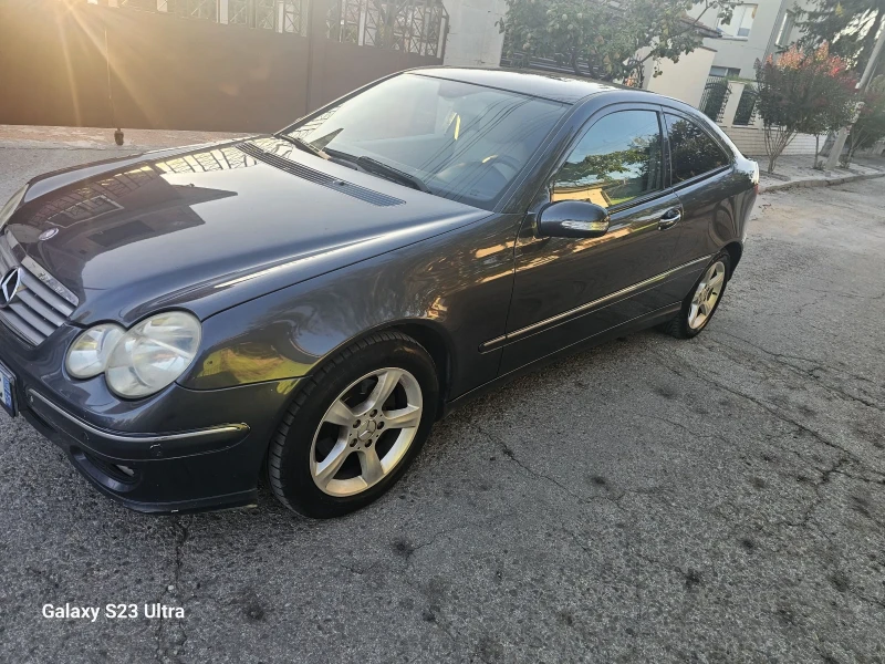 Mercedes-Benz C 220 * Фейслифт 163кс* Нов Внос* , снимка 4 - Автомобили и джипове - 47866856