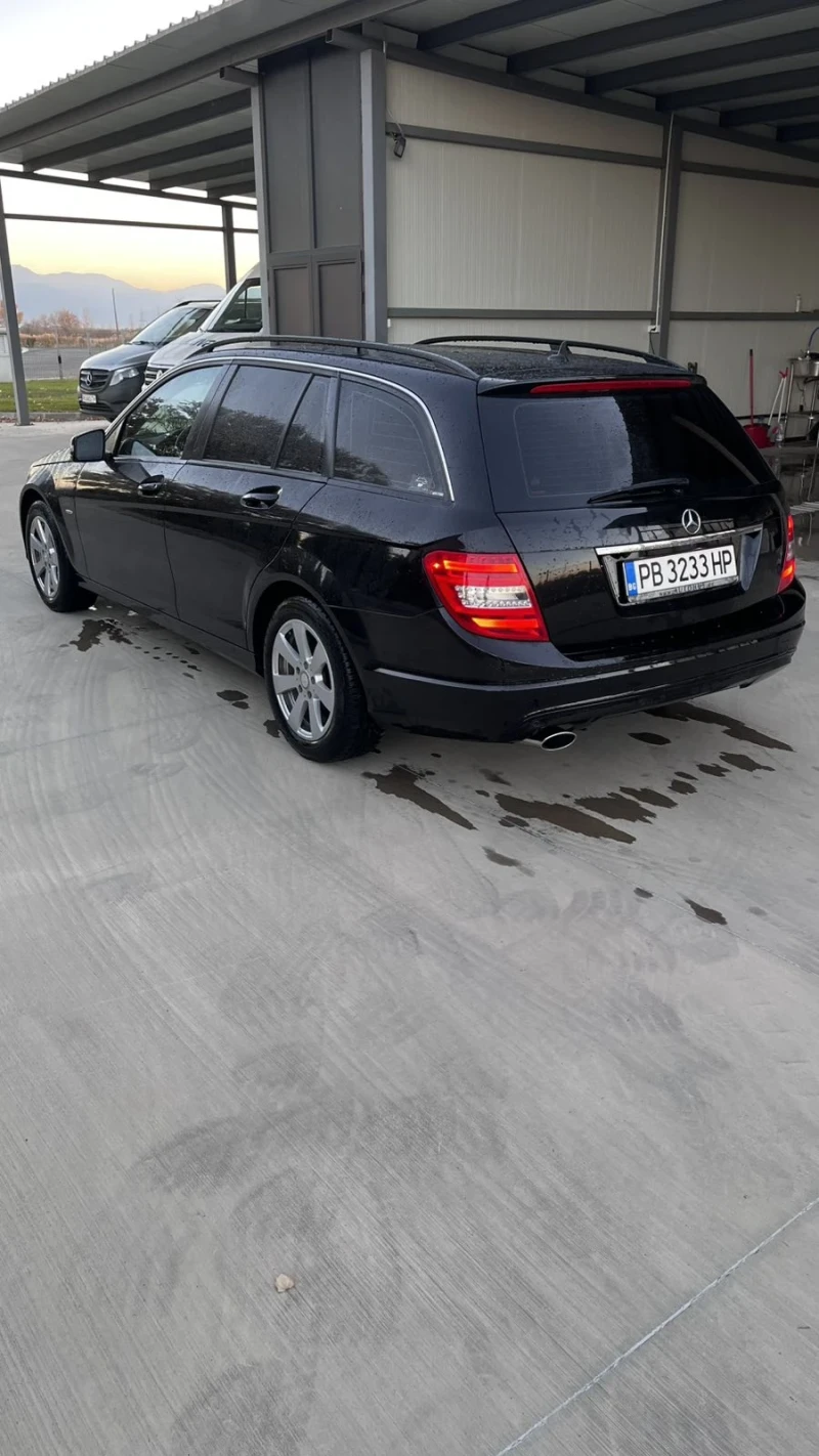 Mercedes-Benz C 220, снимка 2 - Автомобили и джипове - 47883515