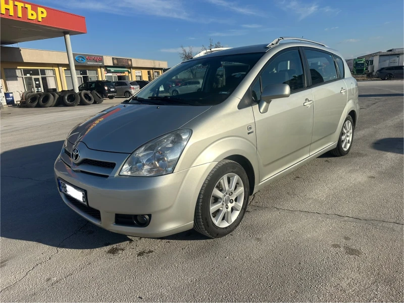 Toyota Corolla verso, снимка 2 - Автомобили и джипове - 48189033