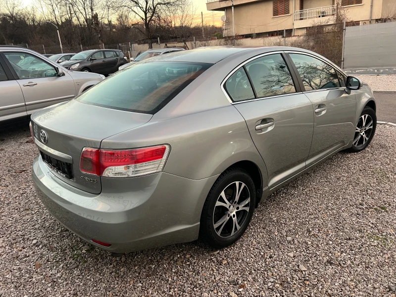 Toyota Avensis NAVI FULL, снимка 4 - Автомобили и джипове - 48383412