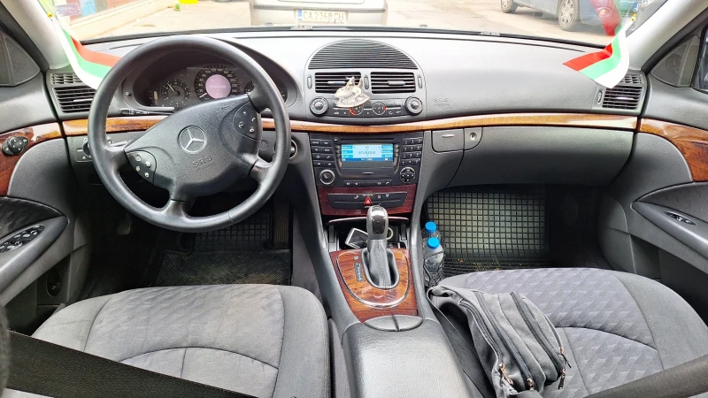 Mercedes-Benz E 200 2.0, снимка 9 - Автомобили и джипове - 48710223