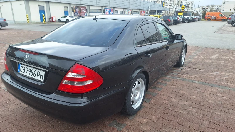 Mercedes-Benz E 200 2.0, снимка 4 - Автомобили и джипове - 48710223