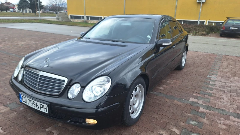 Mercedes-Benz E 200 2.0, снимка 1 - Автомобили и джипове - 48710223