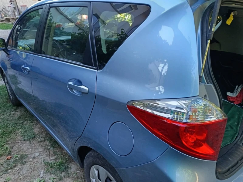 Toyota Verso S, снимка 3 - Автомобили и джипове - 52685727