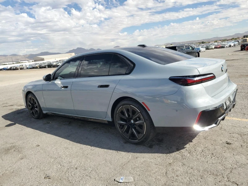 BMW 740, снимка 2 - Автомобили и джипове - 52616356