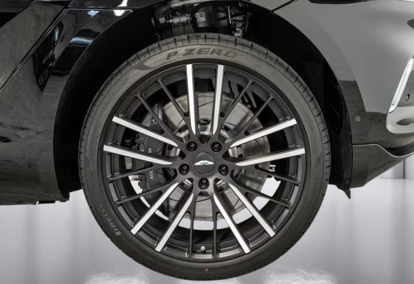 Aston Martin DBX = Panorama = Distronic Гаранция - изображение 6