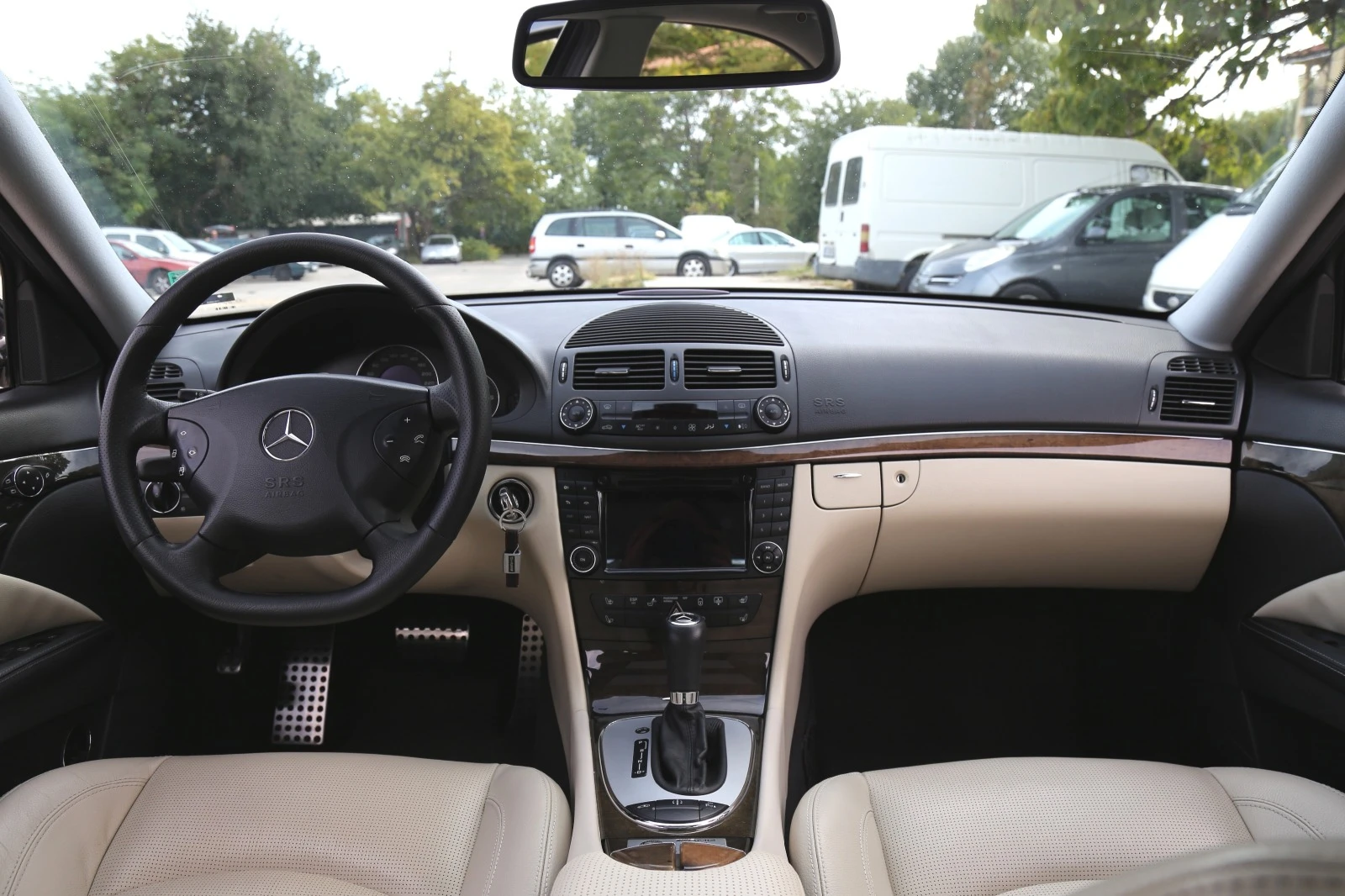 Mercedes-Benz E 500 AMG | Mobile.bg   12