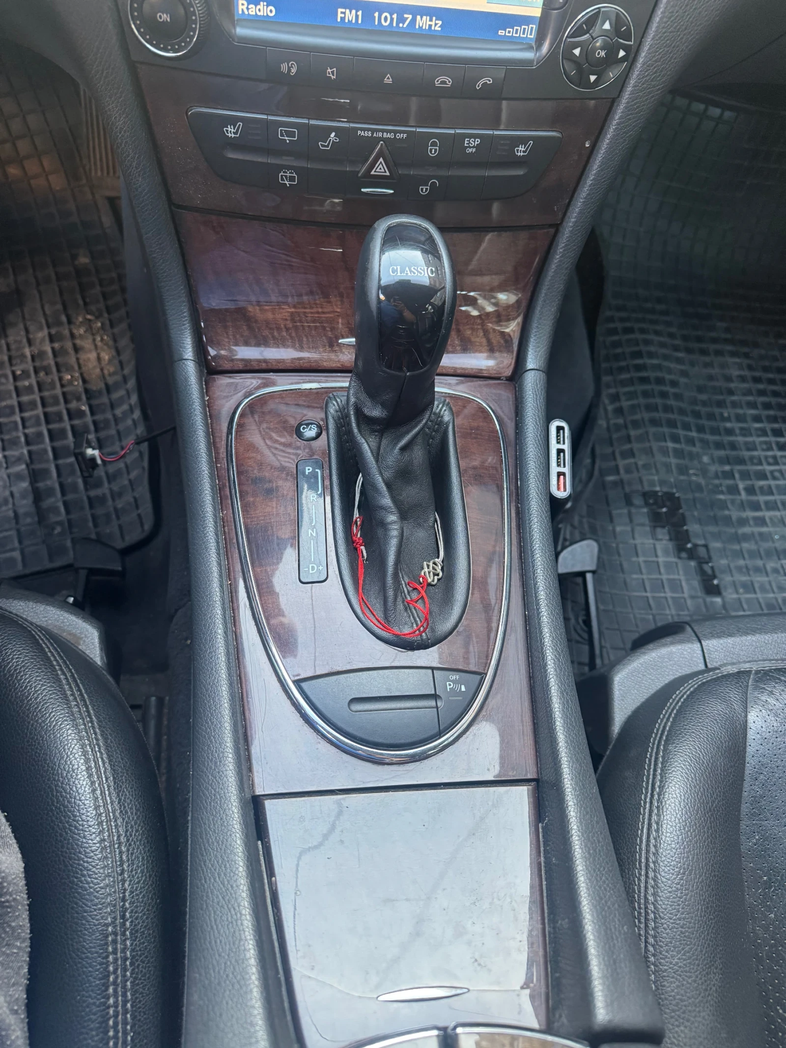 Mercedes-Benz E 320  - изображение 8